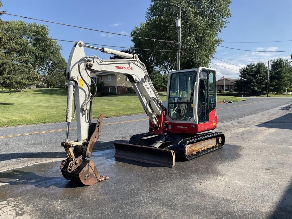 2016 Takeuchi TB260 Hydraulic Excavator