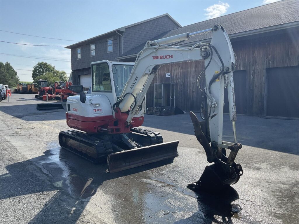 2016 Takeuchi TB260 Hydraulic Excavator